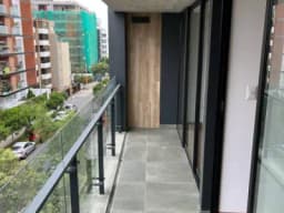 Venta de departamento de estreno de 3 dormitorios vista a la calle