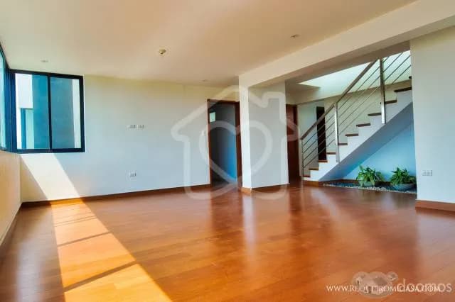 Duplex con piscina en venta en Surco - entrega inmediata — foto 3