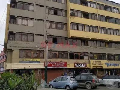 Venta De Local Comercial 1/2 Cuadra Del Ovalo De Higuereta