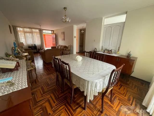 Venta de Casa 2 pisos a 1 cdra de Parque 200 Millas — foto 2