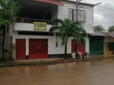 SE ALQUILA EXCELENTE CASA PARA OFICINAS, CONSULTORIO, ESTUDIO JURÍDICO O EMPRESAS.