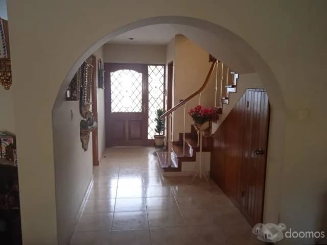 VENDO HERMOSA CASA CON PISCINA EN SAN ISIDRO — foto 7