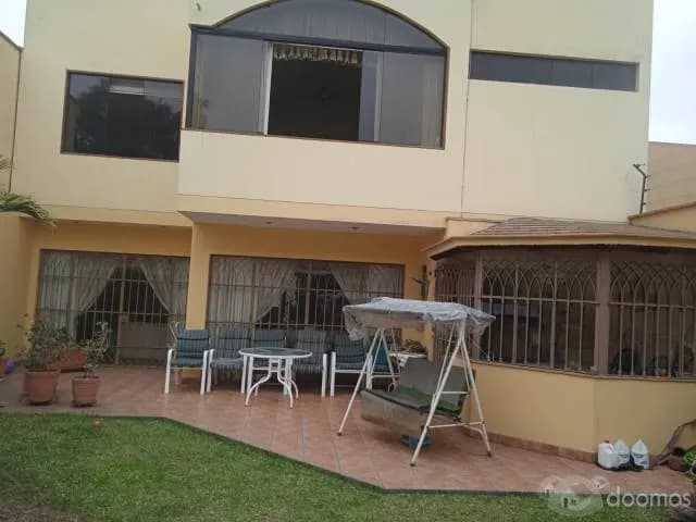 VENDO HERMOSA CASA CON PISCINA EN SAN ISIDRO — foto 15
