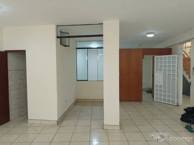 LOCAL COMERCIAL PARA OFICINAS O CONSULTORIOS — foto 1