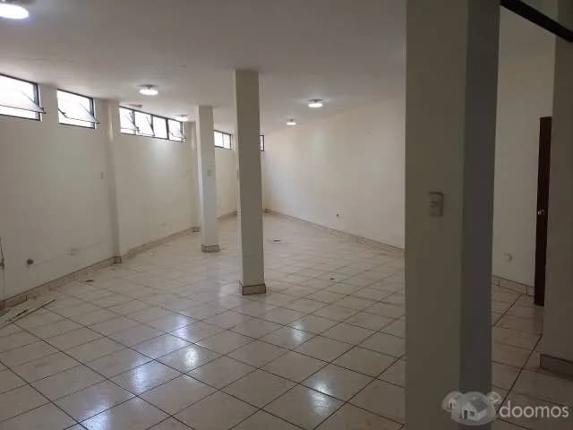 LOCAL COMERCIAL PARA OFICINAS O CONSULTORIOS — foto 3