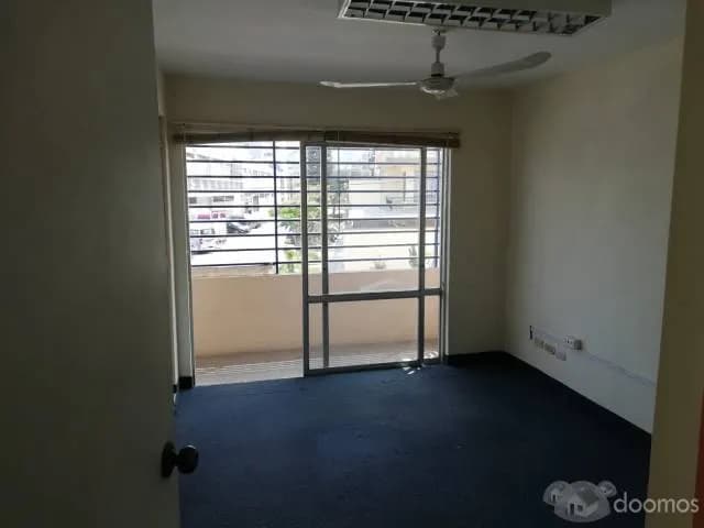 LOCAL EN MIRAFLORES — foto 3