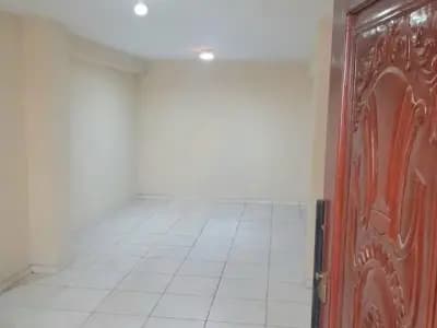 VENTA DPTO PRIMER PISO RAZURI - 120 M2