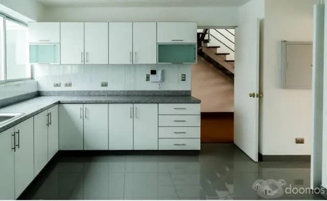 SAN BORJA VENDO HERMOSO Y AMPLIO DUPLEX  KDV-521– /  3er PISO CON ASCENSOR — foto 3
