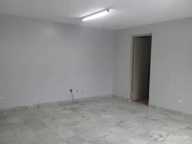 DEPOSITO EN MIRAFLORES — foto 12