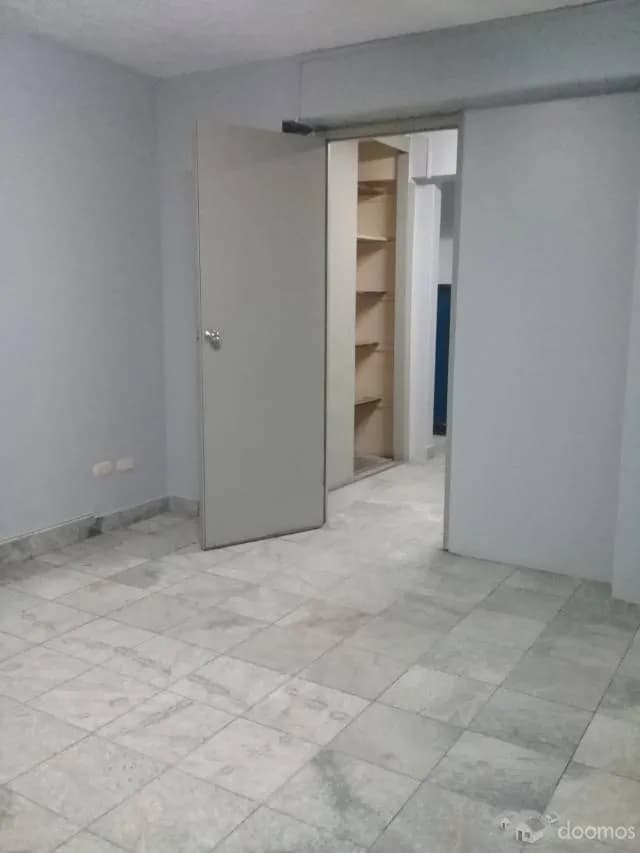 LOCAL EN SAN ISIDRO — foto 8