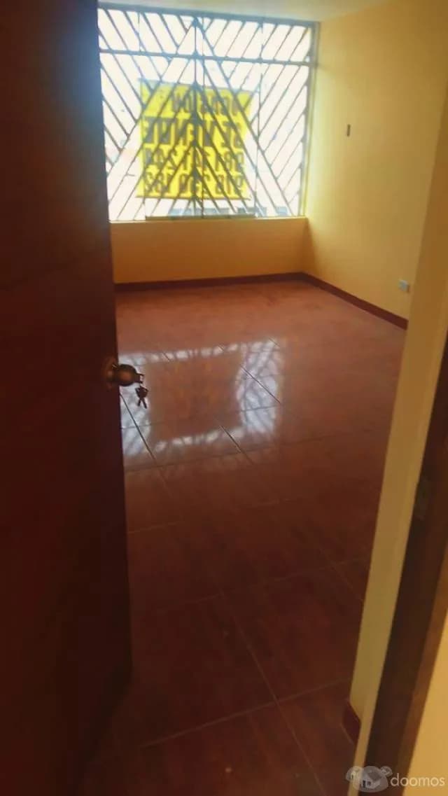 REMATO CASA EN CARABAYLLO — foto 8