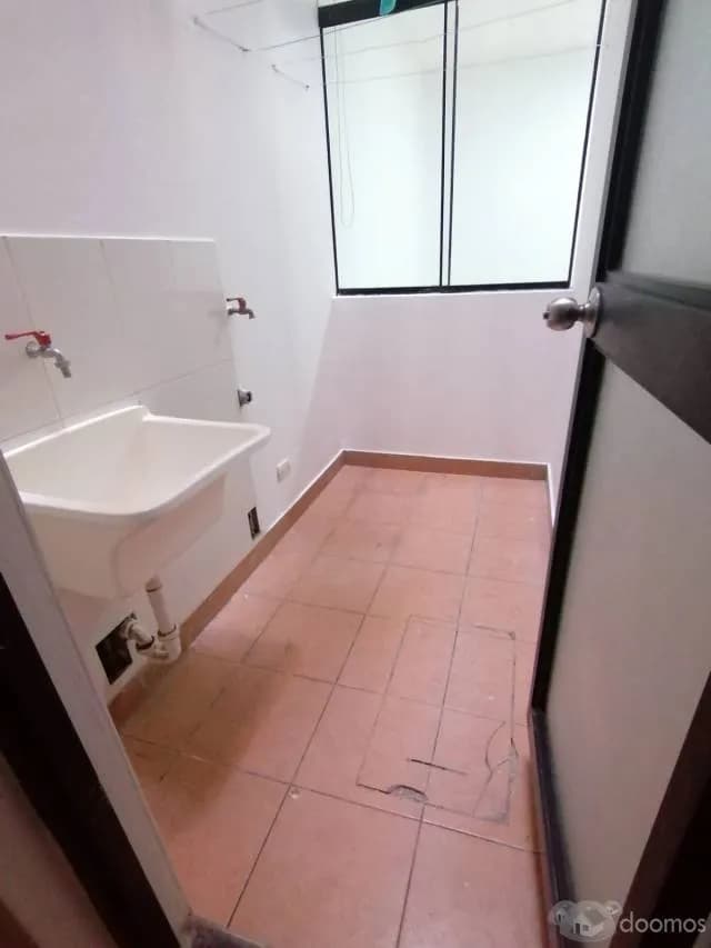 BONITO MINIDEPARTAMENTO EN PRIMER PISO — foto 8