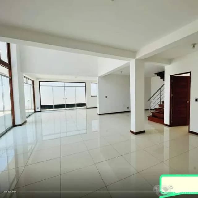 ¡  CASA DE ESTRENO EN VENTA ! — foto 2