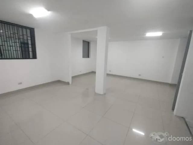 LOCAL COMERCIAL GAMARRA — foto 4