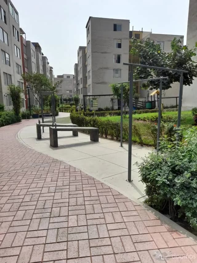Vendo Departamento Amplio, Independiente y Comercial — foto 2