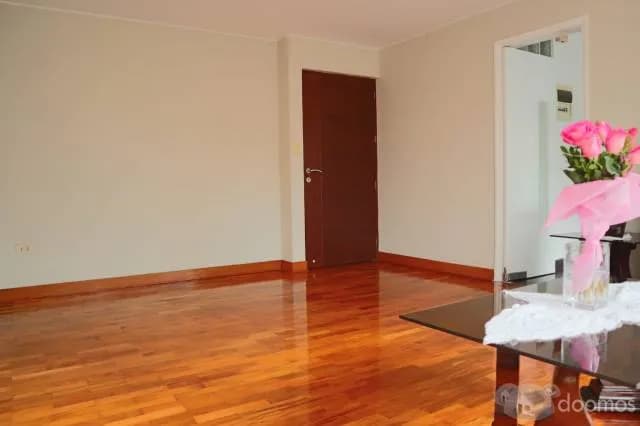 Amplio Departamento Céntrico en Miraflores — foto 2