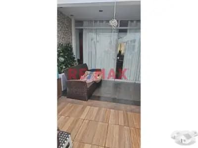 Muy Amplio Departamento 2 Pisos En La Mejor Zona De Surquillo