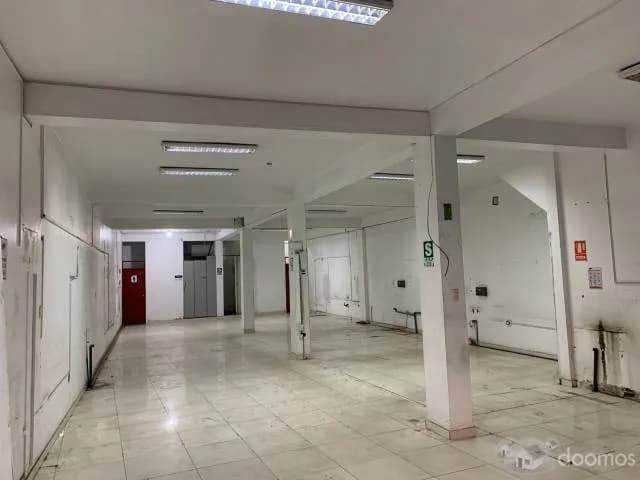 ALQUILO LOCAL COMERCIAL 200 METROS CUADRADOS — foto 2