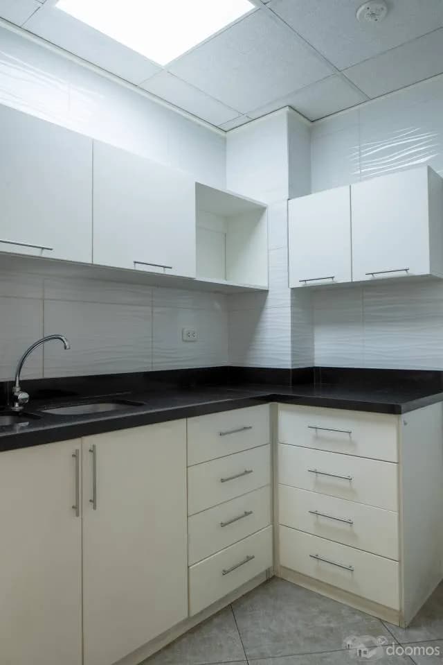 OFICINA EN EDIFICIO PREMIUM EN SURCO - VENTA O ALQUILER — foto 7