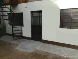 Se alquila casa en la entrada a los girasoles
