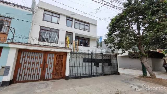 Alquiler de casa de 2 pisos — foto 1
