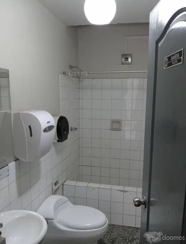 Alquilo Local Comercial en Av Nicolas Ayllon — foto 5