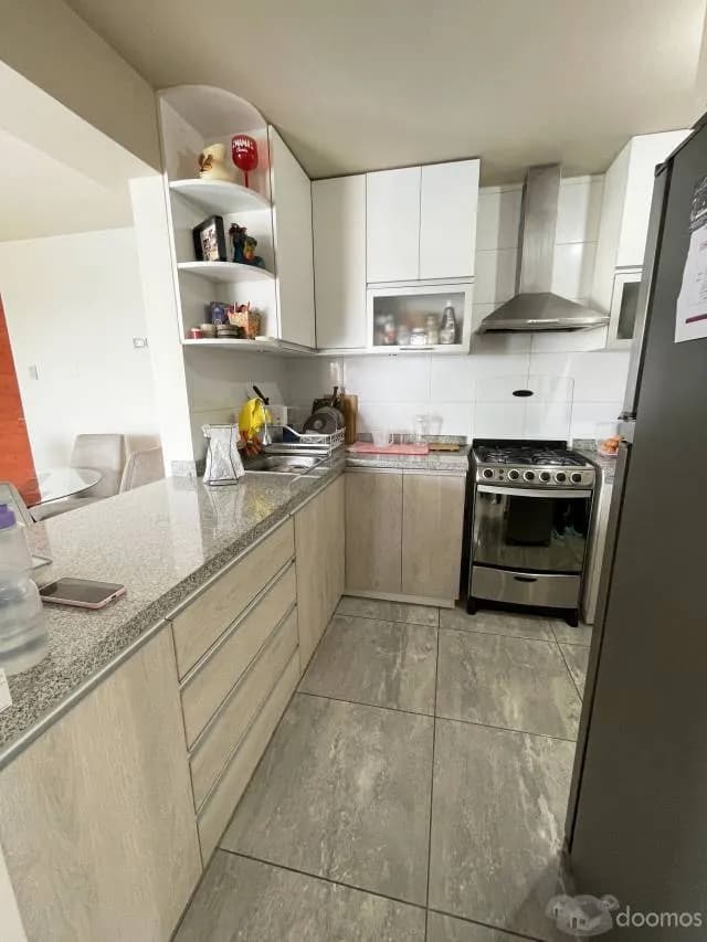 VENTA Departamento en Urb Primavera Calle Rebagliati — foto 5