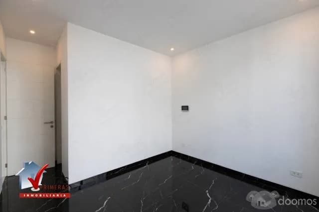 VENTA CASA DE ESTRENO EN EL SOL DE LA MOLINA 2DA ETAPA — foto 7