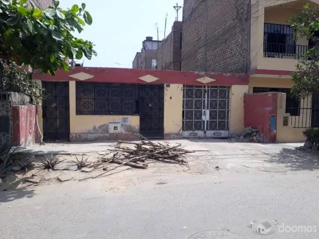 Venta de casa como terreno en San Juan de Lurigancho — foto 2