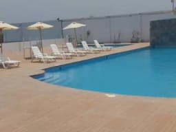 Ocasión venta de Lote de 121 m2 en condominio privado, cercado.