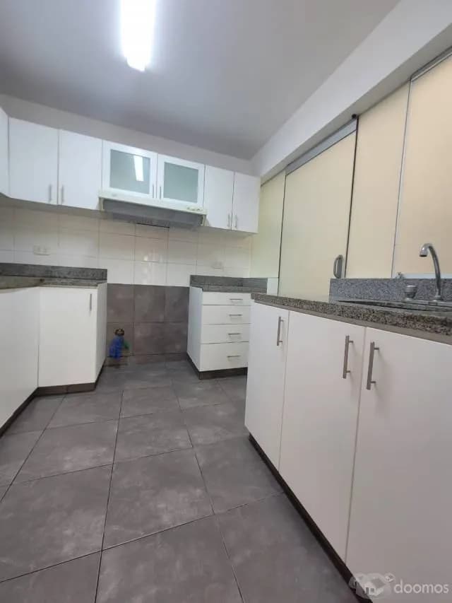 LINDO DEPARTAMENTO 68m2 + cochera  RENOVADO — foto 2