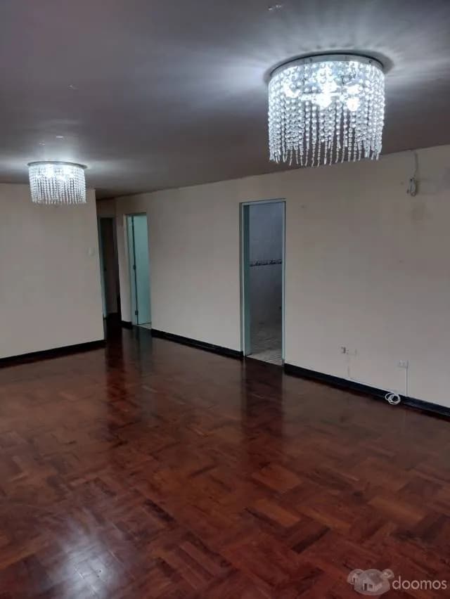 VENTA DE DEPARTAMENTO DE 115 MTS  CON DOS ASCENSORES Y 2 COCHERAS TECHADAS — foto 2
