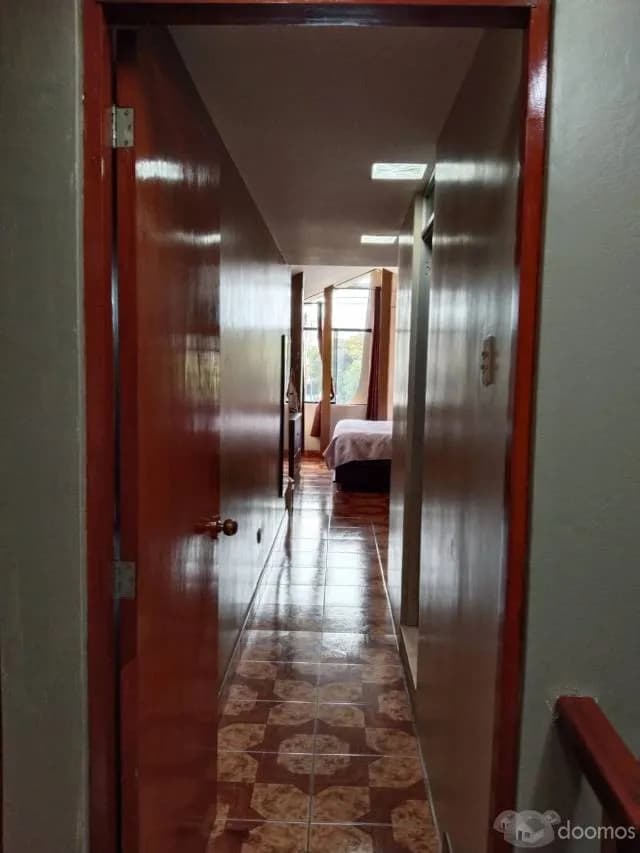 LINDA CASA EN SURCO FRENTE A PARQUE — foto 4