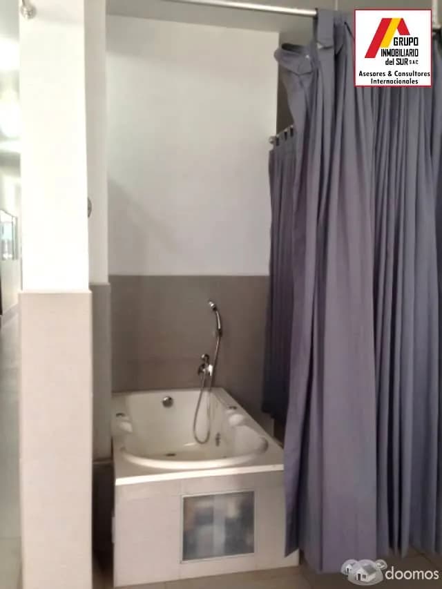 VENTA DE LOCAL COMERCIAL FRENTE A HOSPITAL ESSALUD CHINCHA — foto 4