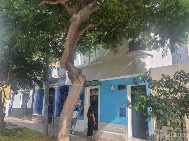 CASA EN VENTA, ZONA COMERCIAL, AV AREQUIPA — foto 2