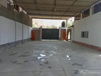 Se Alquila Local Comercial en Picapiedra