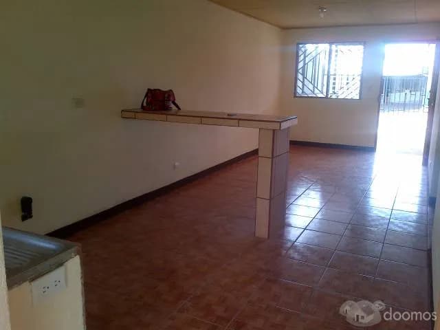 COMODA CASA EN CIRUELAS DE ALAJUELA 35.000.000 — foto 5