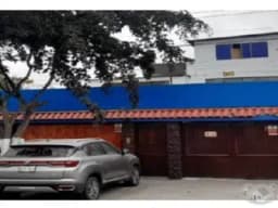 Casa buena ubicación
