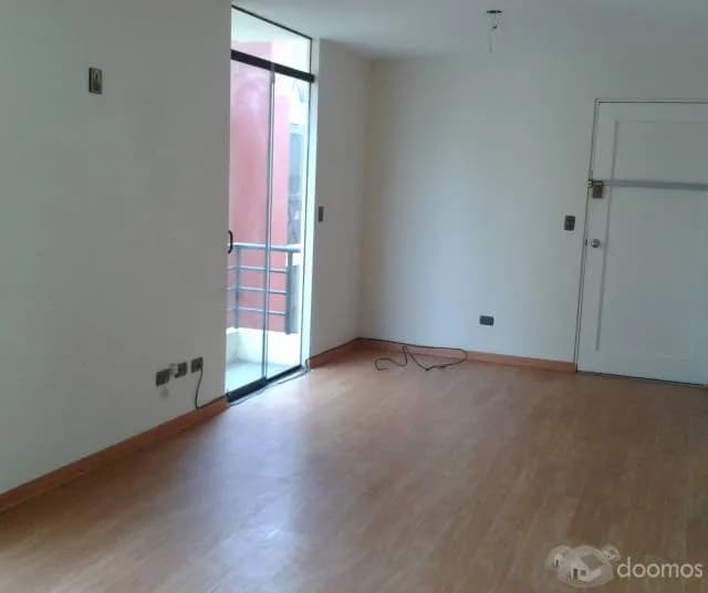 DEPARTAMENTO ACOGEDOR  CERCA A PLAZA LIMA SUR — foto 1