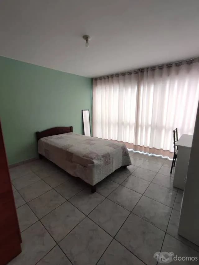 ALQUILER DE HABITACIÓN Y ESTACIONAMIENTO CERCA A LA UNIVERSIDAD DE LIMA Y JOCKEY PLAZA — foto 1