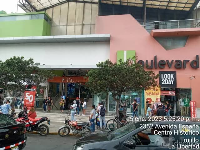 TRUJILLO, OCASIÓN VENDO STAND  CENTRO COMERCIAL BOULEVARD — foto 8