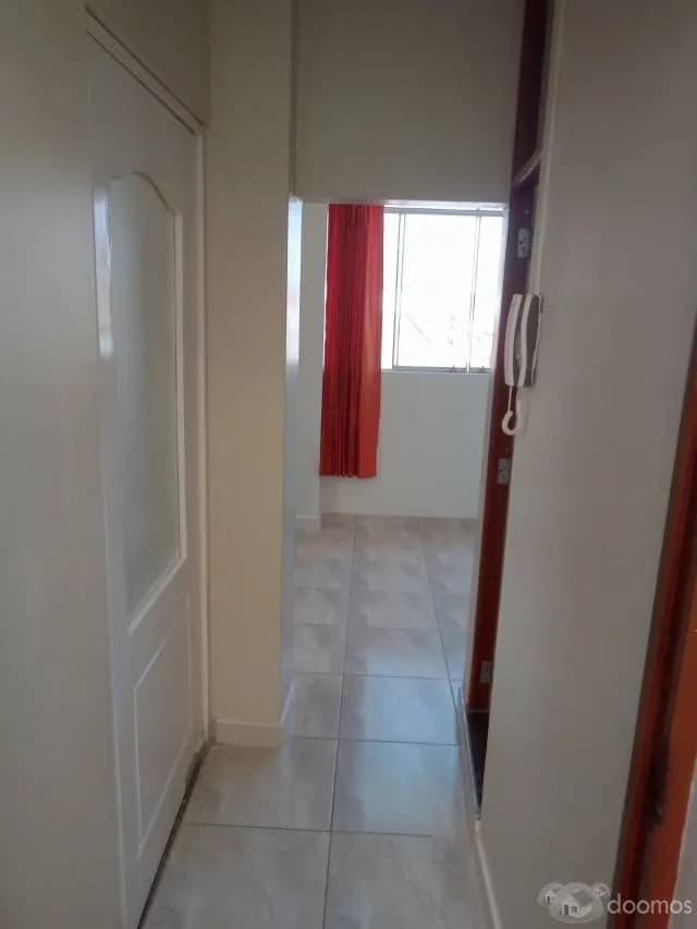 ALQUILER CENTRICO MINIDEPARTAMENTO - 5 PISO — foto 3