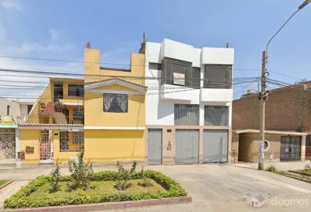 VIVIENDA COMERCIO 2 PISOS MAS SEMISOTANO — foto 1