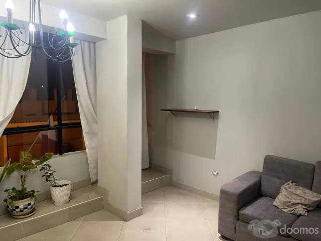 Alquiler de departamento semi amoblado — foto 1