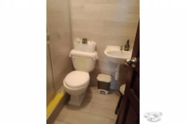 50 M2 aprox 850 incluya solo agua y cable, depart con cocina sala dormitorio comedor, lavandería,en la erraza, agua caliente — foto 3