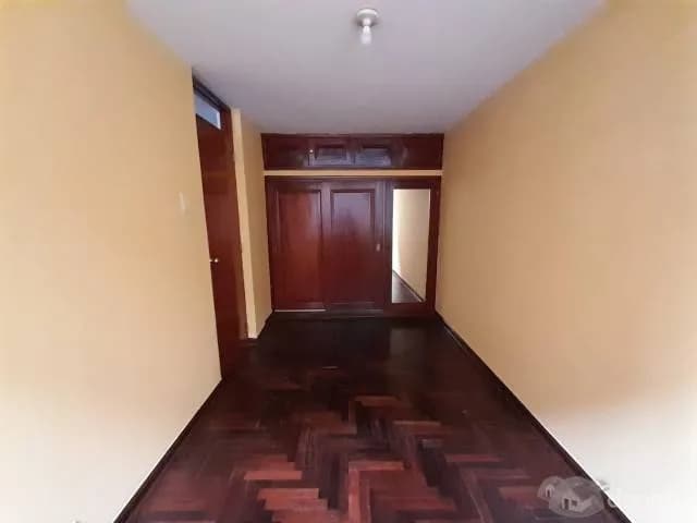 Alquilo departamento en Comas — foto 2