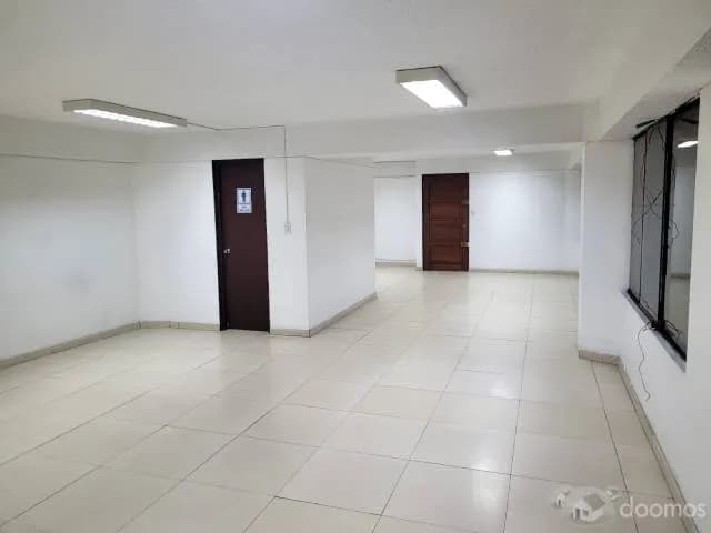 ALQUILO OFICINA EDIFICIO LOS DEFENSORES — foto 2