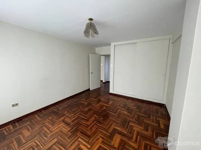 A 1 Cuadra de Av Javier Prado, Magdalena, Límite con San Isidro. — foto 3