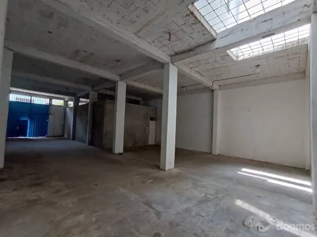 LOCAL INDUSTRIAL O COMERCIAL — foto 2