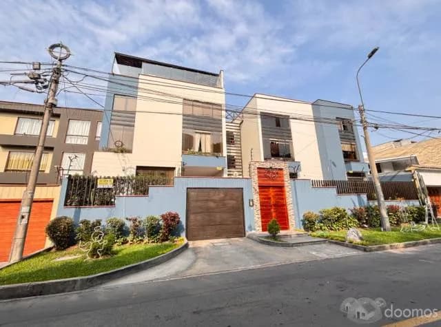 Venta de Departamento en 1er Piso, con Espacio Terraza, y Estacionamiento — foto 1